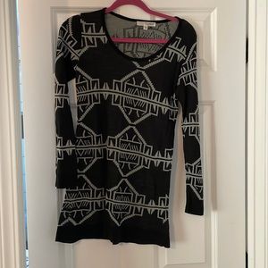 Say What, small, black print top/tunic
